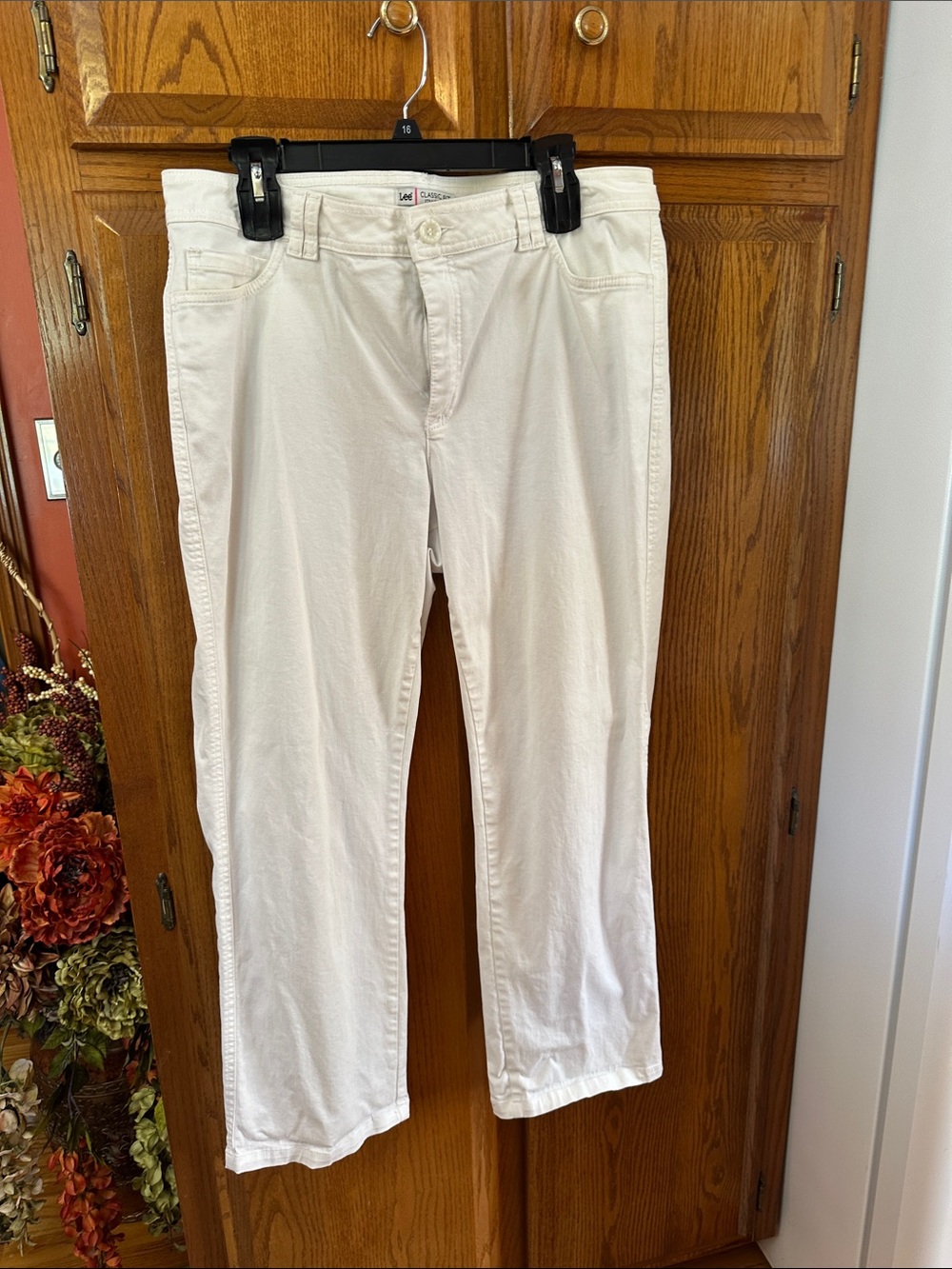 Lee Straight-Leg Jeans in Crisp White